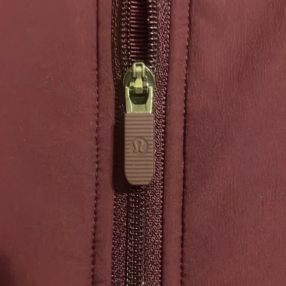 Lululemon Athletica Size 4 Deep Plum Jacket (worn 1x) - Picture 3 of 7